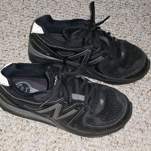 New balance non slip shoes